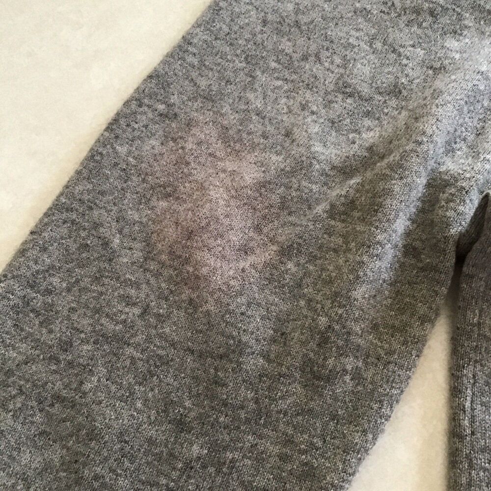 Club Room Men's 100% Cashmere V-Neck Sweater  Gray Size Large (Flawed)  Luxury - Picture 6 of 6